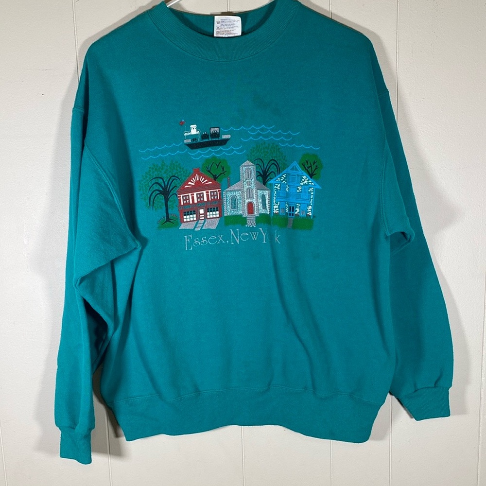 Vintage Essex, New York crewneck Sweatshirt size large cottagecore casual